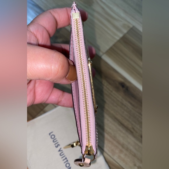 Authentic LOUIS VUITTON Monogram Vernis Coin Key Case Cles Pink - Picture 8 of 16